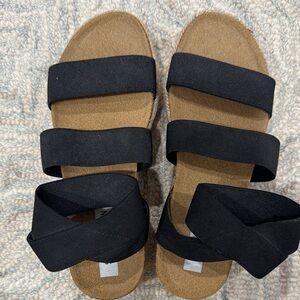 Steve Madden Black Strappy Sandals